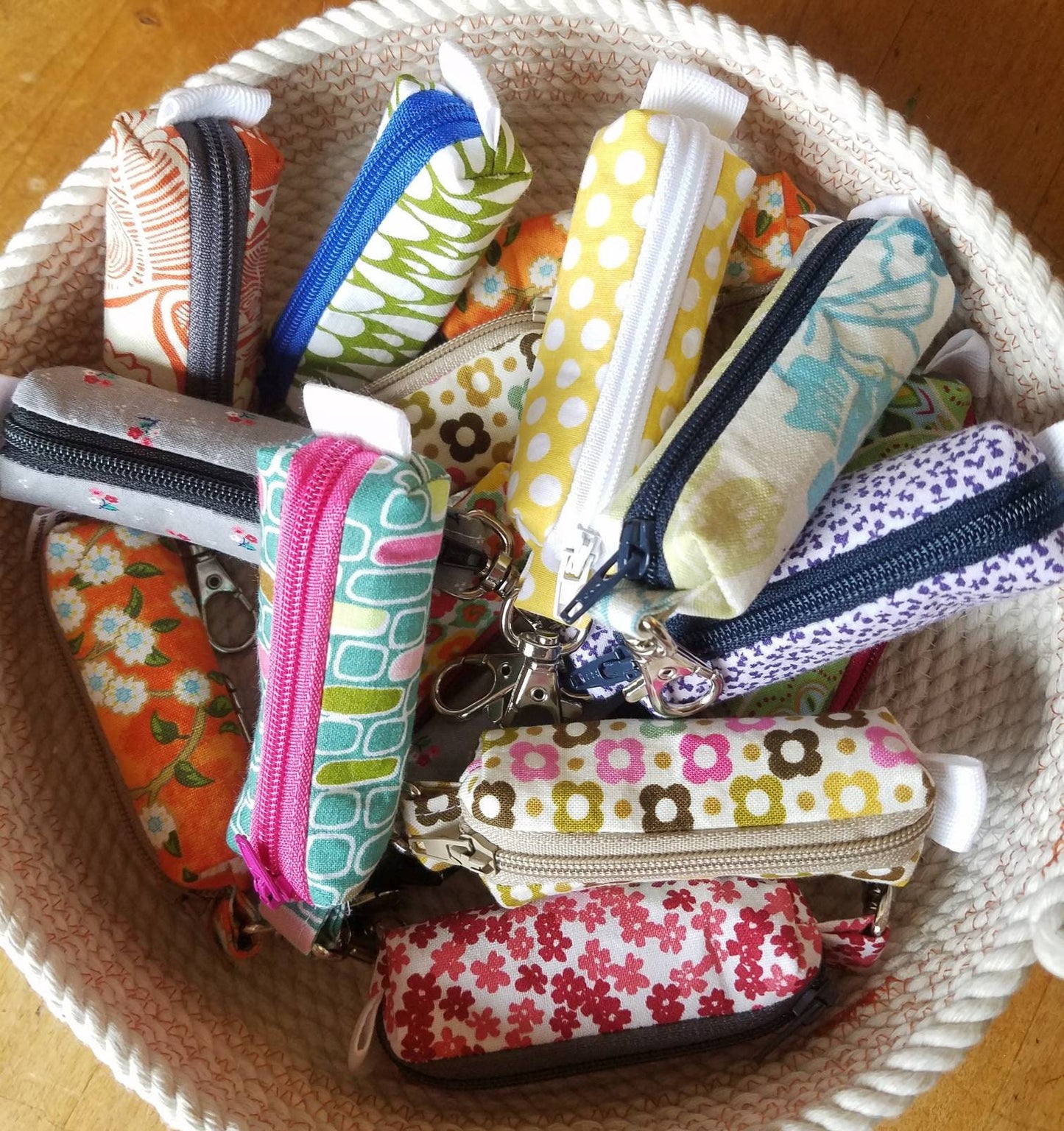 Wholesale - 20 Lip Balm Pouches