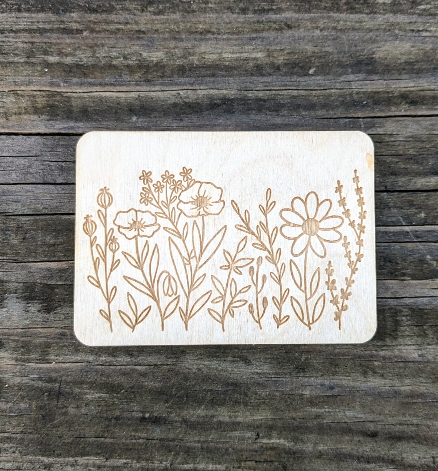 Wooden Needle Case, Laser Engraved Wildflower Magnetic Needle Minder