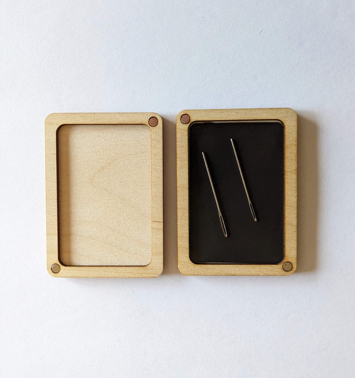 Wooden Needle Case, Laser Engraved Camping Magnetic Needle Holder