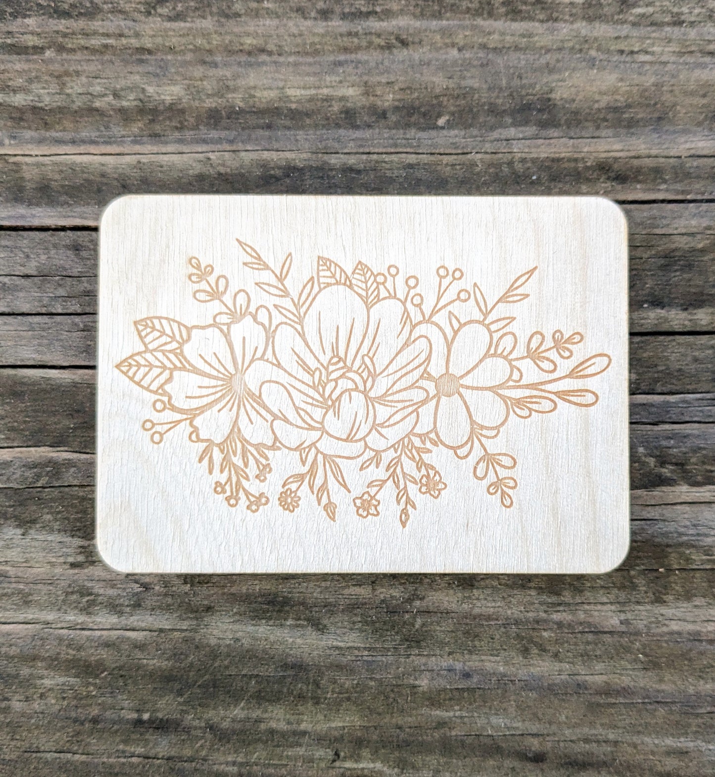 Wooden Needle Case, Laser Engraved Flower Bouquet Magnetic Needle Minder