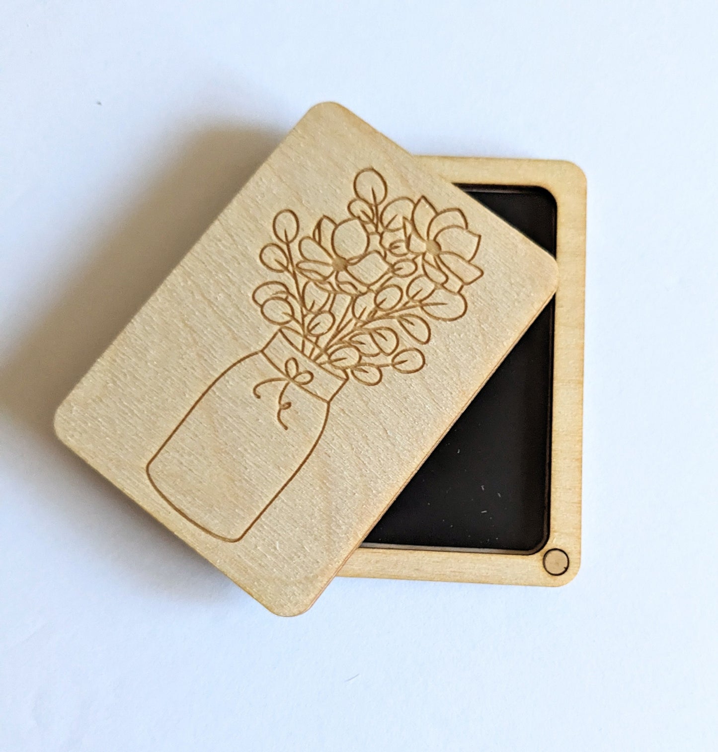 Wooden Needle Case, Laser Engraved Mason Jar Bouquet Magnetic Needle Minder