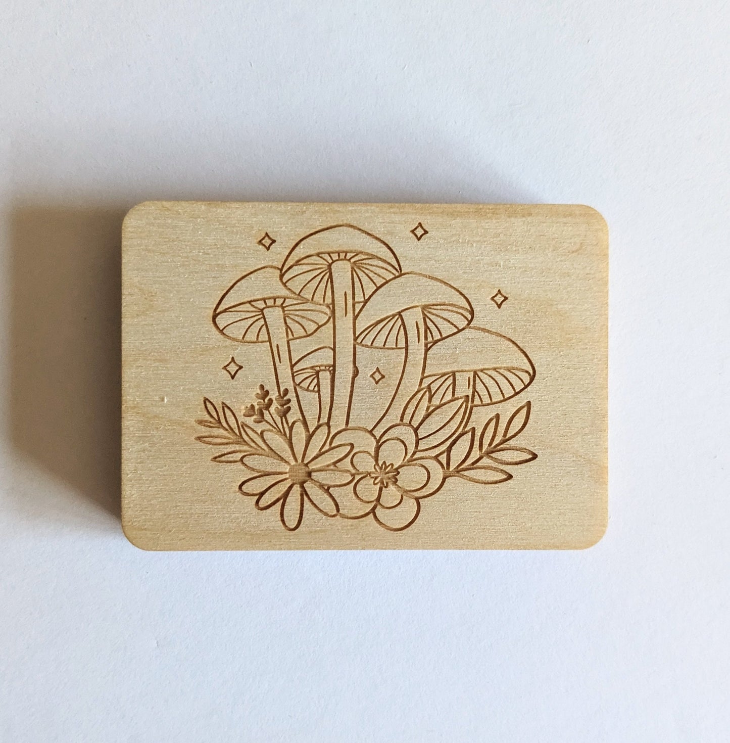 Wooden Needle Case, Laser Engraved Mushroom Magnetic Needle Minder