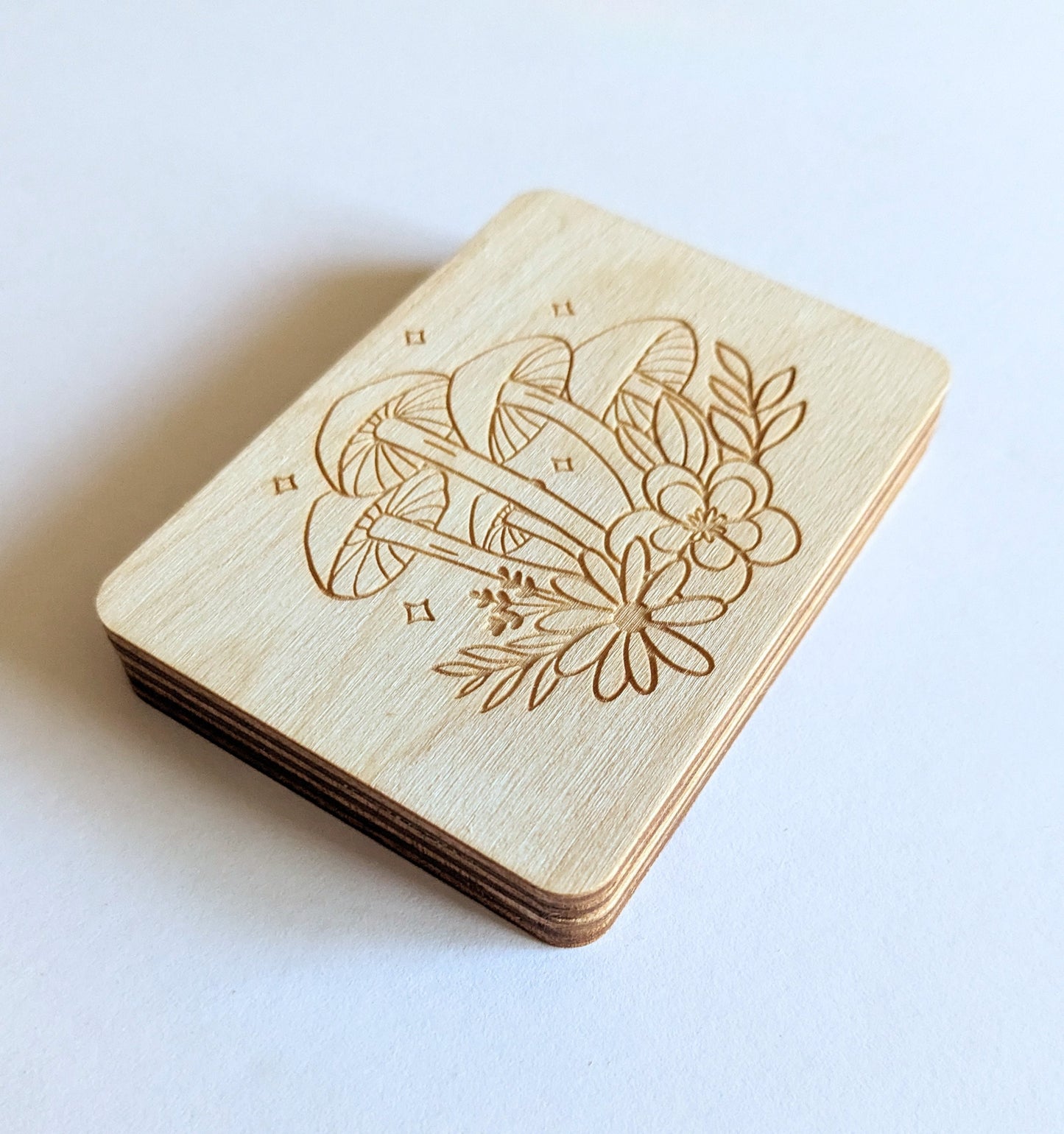 Wooden Needle Case, Laser Engraved Mushroom Magnetic Needle Minder