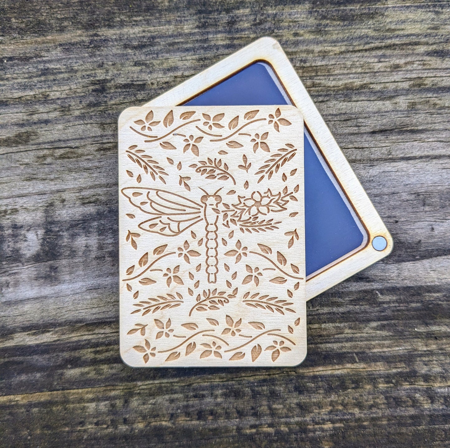 Wooden Needle Case, Laser Engraved Dragonfly Magnetic Needle Minder