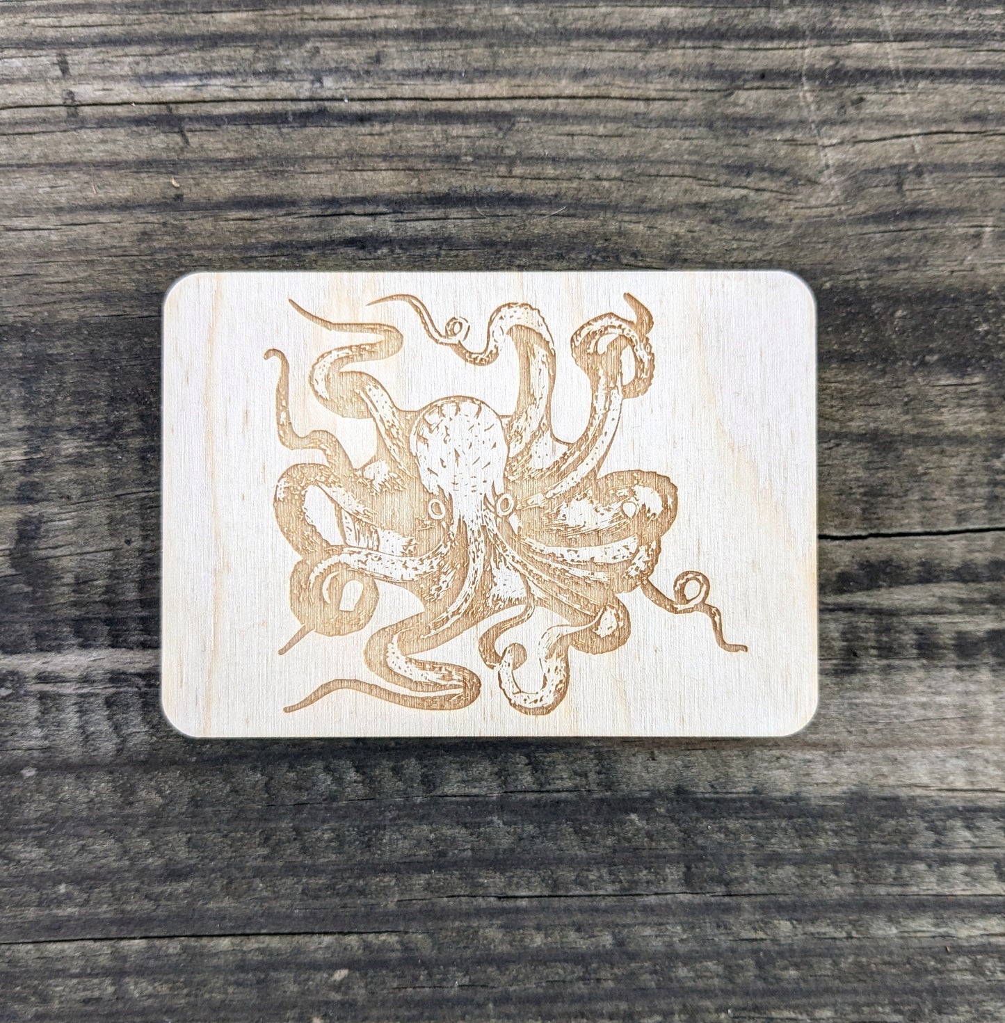 Wooden Needle Case, Laser Engraved Octopus Magnetic Needle Holder