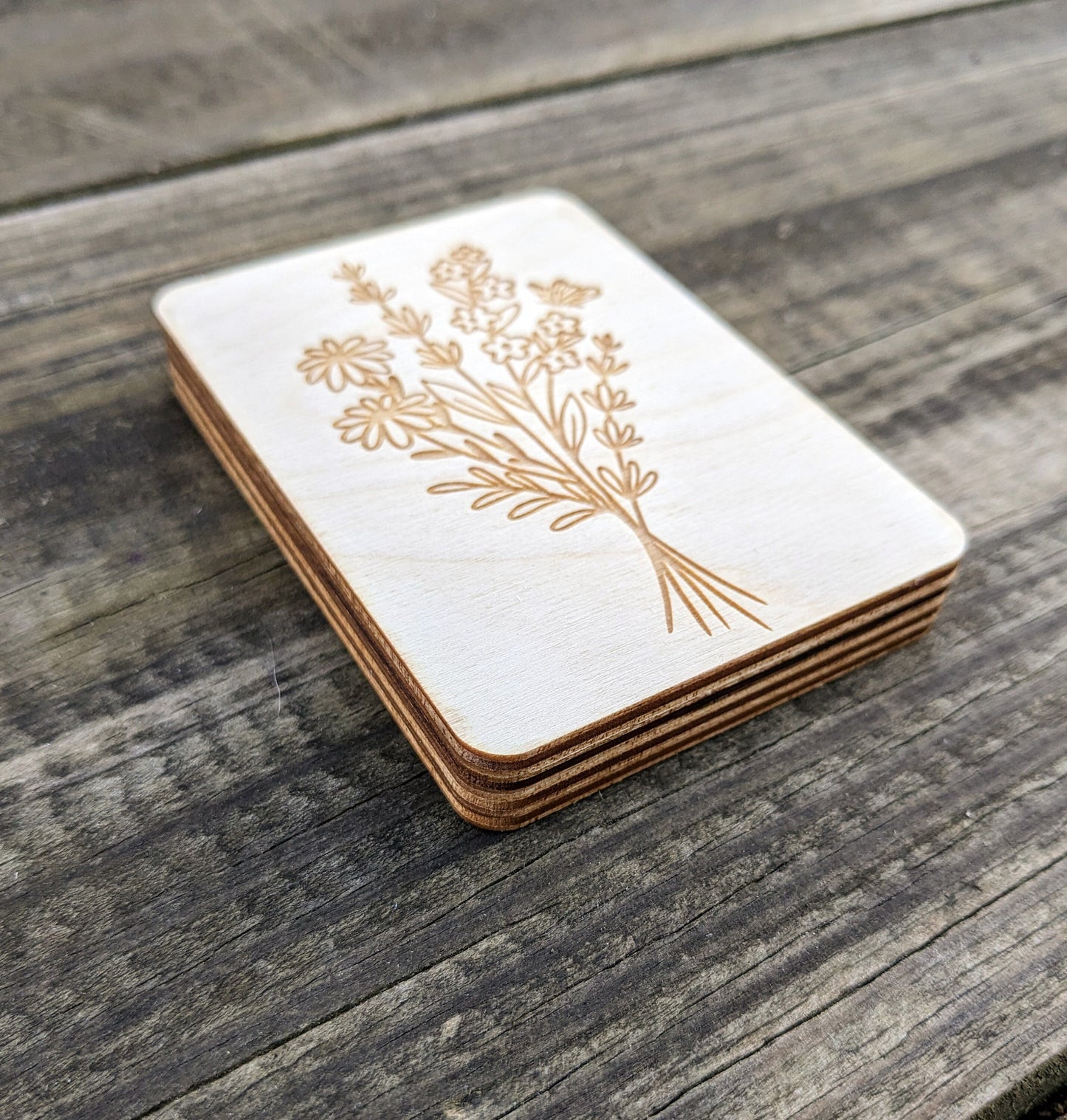 Wooden Needle Case, Laser Engraved Flower Bouquet Magnetic Needle Minder