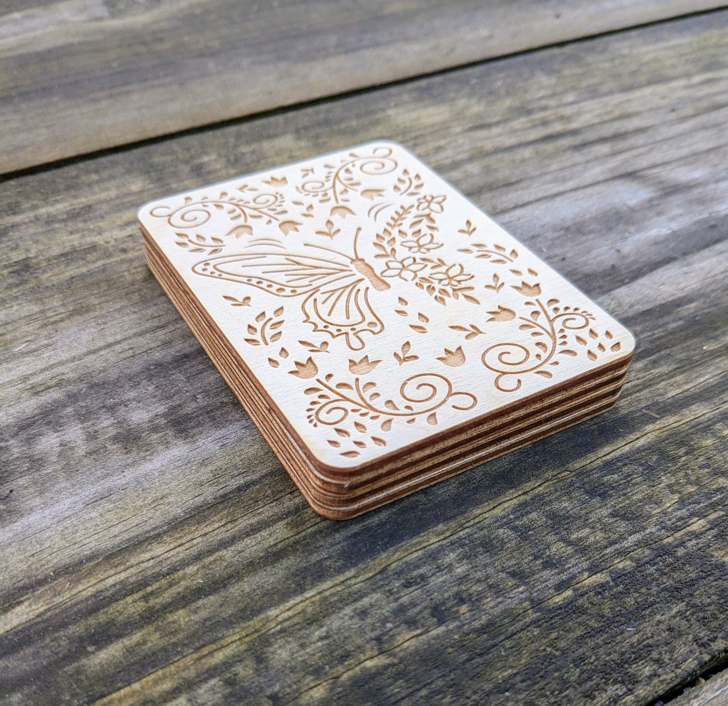 Wooden Needle Case, Laser Engraved Butterfly Magnetic Needle Minder