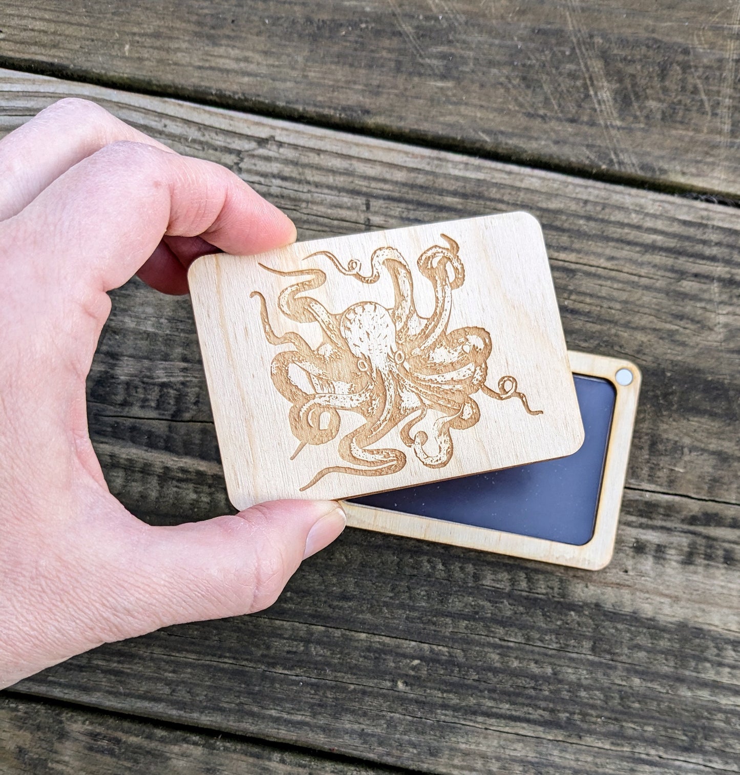 Wooden Needle Case, Laser Engraved Octopus Magnetic Needle Holder