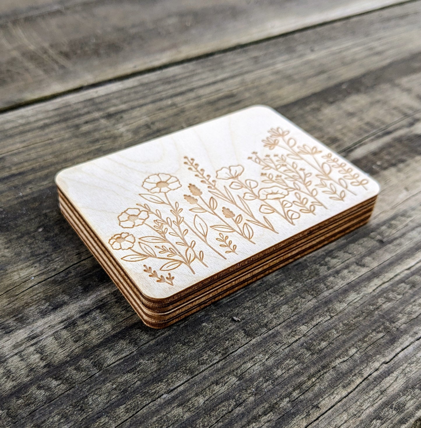 Wooden Needle Case, Laser Engraved Wildflower Magnetic Needle Minder