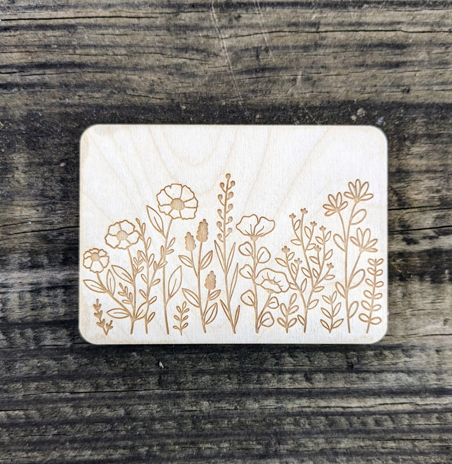 Wooden Needle Case, Laser Engraved Wildflower Magnetic Needle Minder