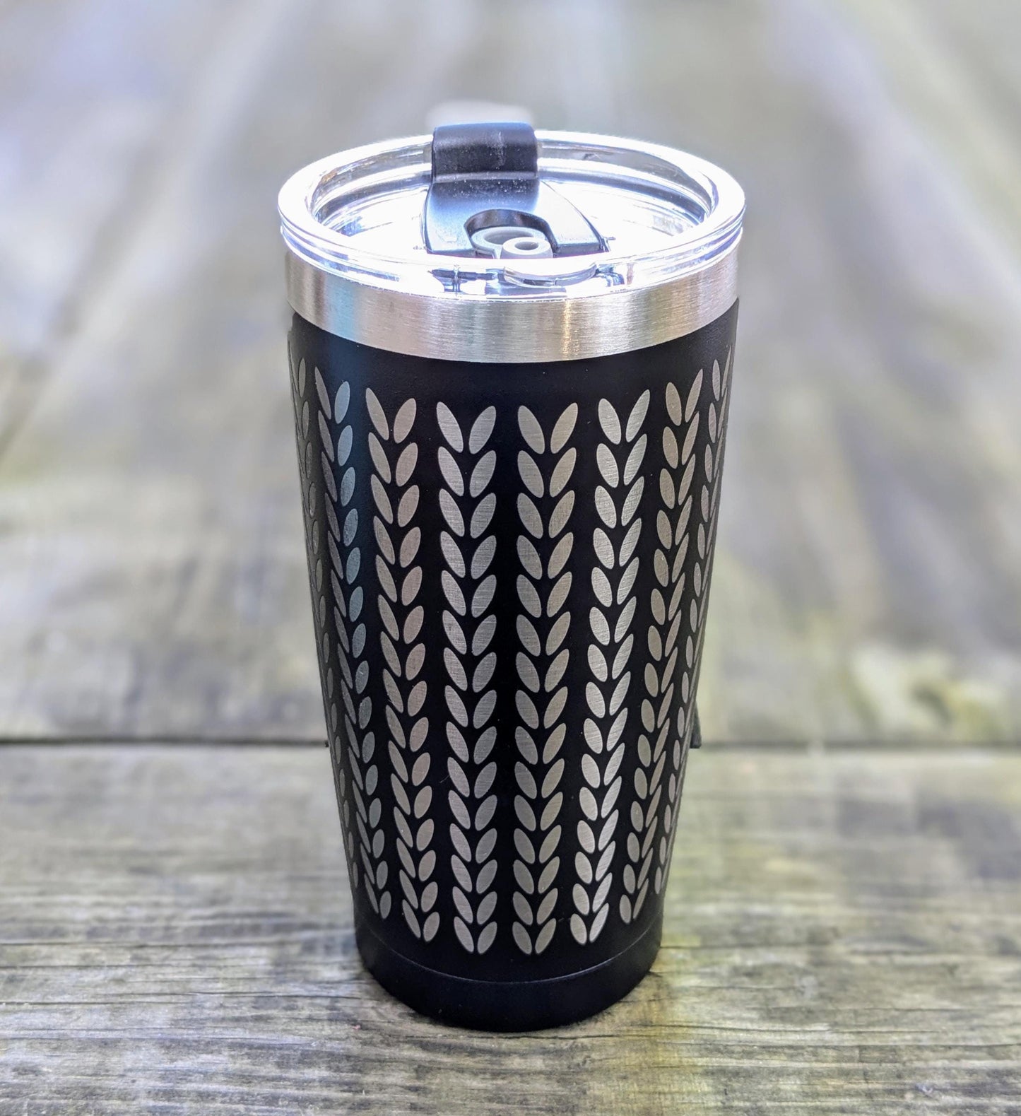 Laser Engraved 20oz Travel Mug with Lid - Black Engraved Knit Stitches Travel Cup